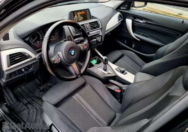 BMW Seria 1 120d Sport Line