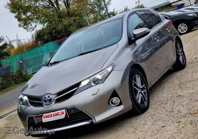 TOYOTA Auris 1.8 VVT-i Hybrid Automatik Comfort