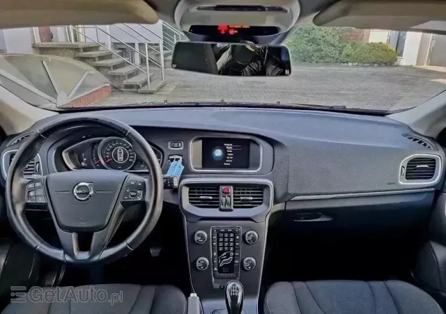 VOLVO V40 D2 Drive-E Momentum