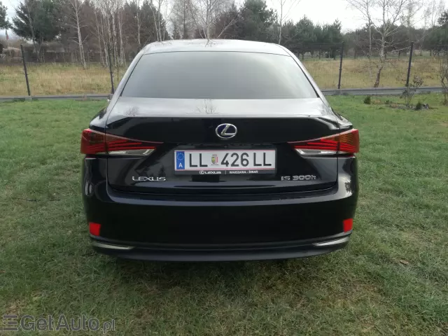 LEXUS IS 