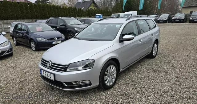 VOLKSWAGEN Passat 1.4 TSI BMT Trendline