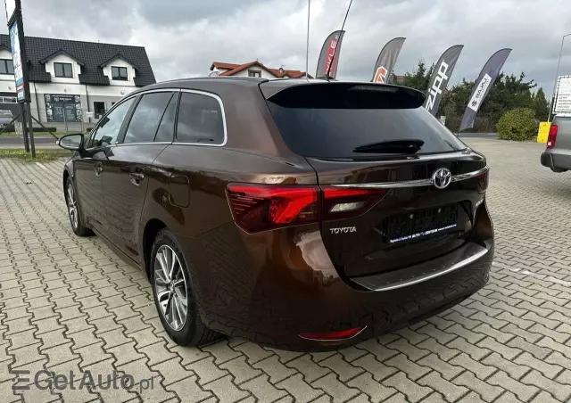 TOYOTA Avensis 2.0 D-4D Premium