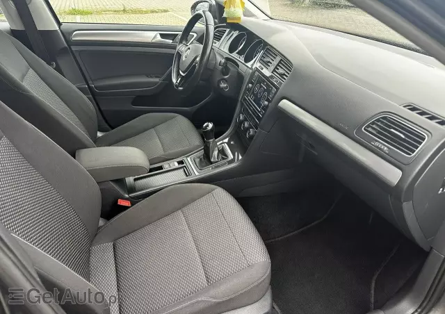 VOLKSWAGEN Golf VII 1.0 TSI BMT Trendline