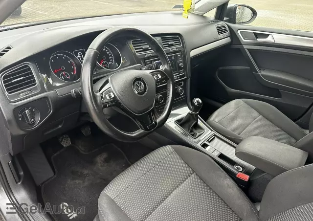 VOLKSWAGEN Golf VII 1.0 TSI BMT Trendline