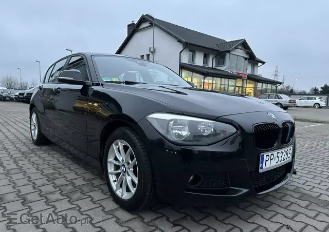 BMW Seria 1 118d Sport Line