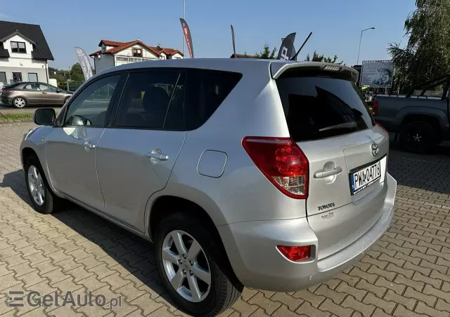 TOYOTA RAV4 