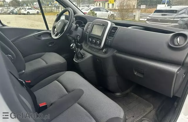 RENAULT Trafic 