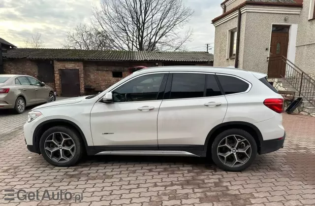 BMW X1 25i (231 KM) xDrive Steptronic