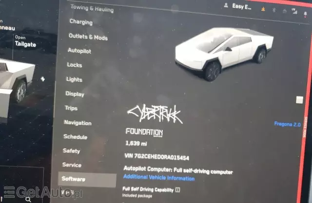 TESLA Cybertruck 