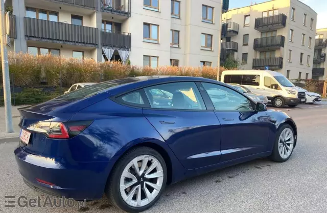 TESLA Model 3 Long Range 82 kWh (441 KM) AWD