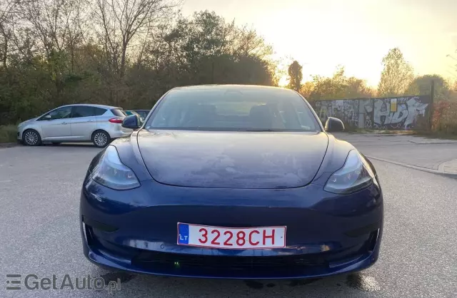 TESLA Model 3 Long Range 82 kWh (441 KM) AWD