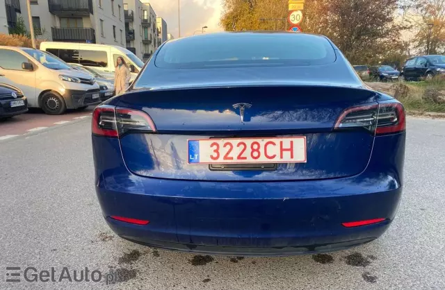 TESLA Model 3 Long Range 82 kWh (441 KM) AWD