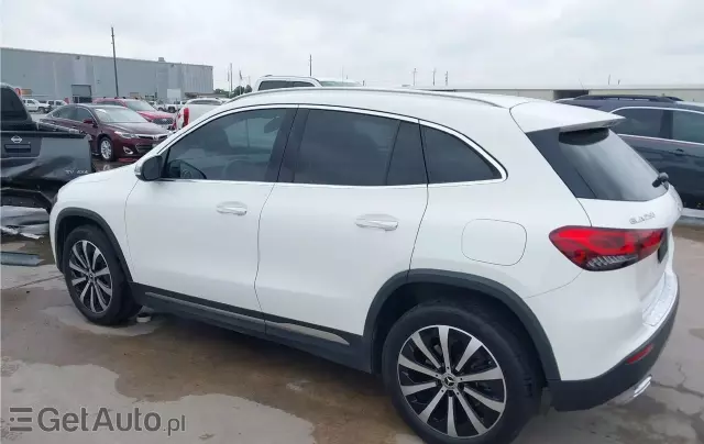 MERCEDES-BENZ GLA GLA 250 (211 KM) 4MATIC DCT