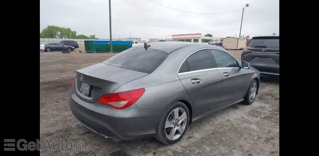 MERCEDES-BENZ CLA CLA 250 (211 KM)