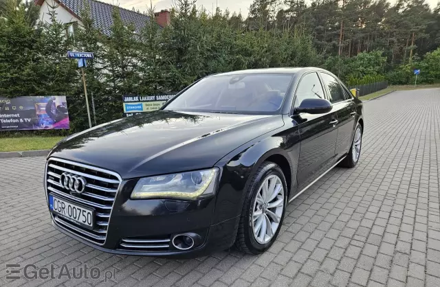 AUDI A8 