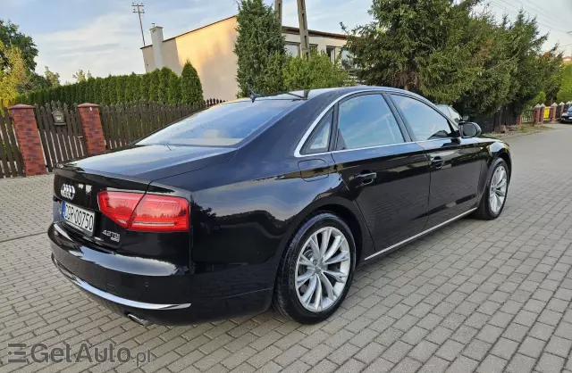 AUDI A8 