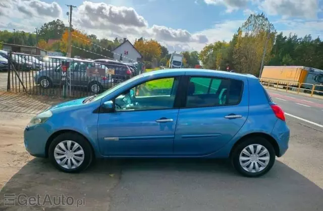 RENAULT Clio 