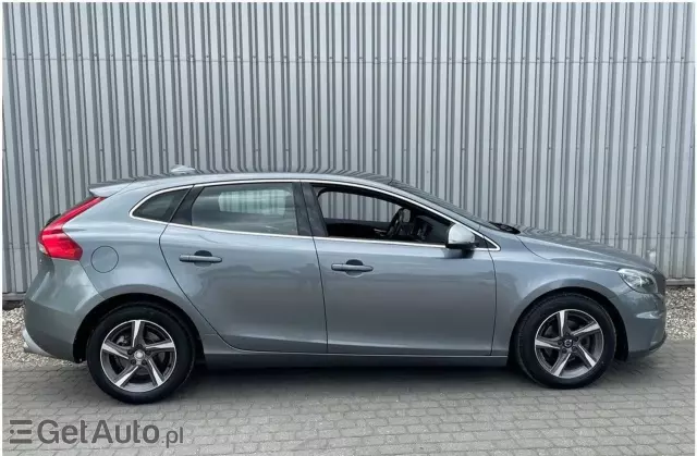 VOLVO V40 2.0 D2 (120 KM)