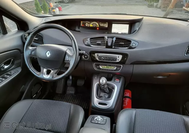 RENAULT Scenic 