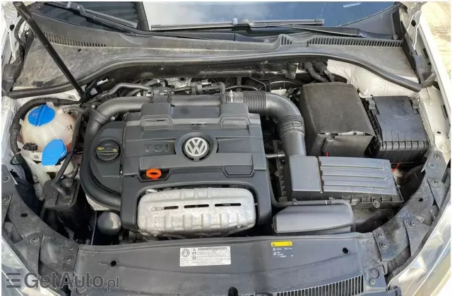 VOLKSWAGEN Golf 1.4 TSI (160 KM)