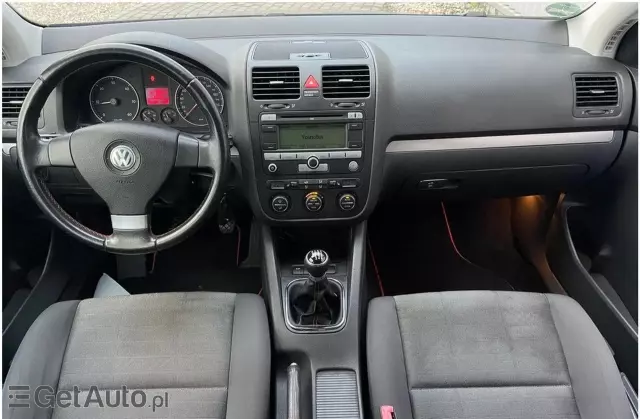 VOLKSWAGEN Golf 2.0 TDI (140 KM) 4Motion