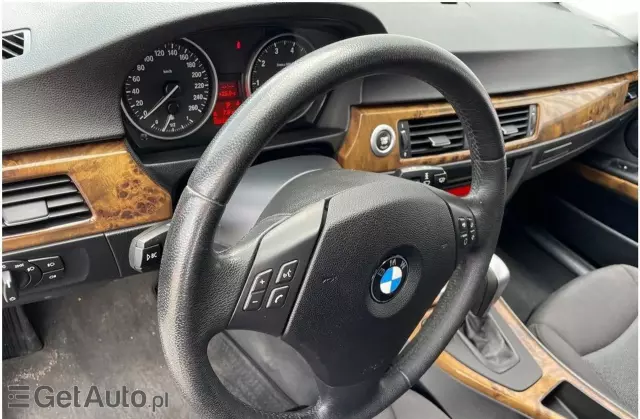 BMW Seria 3 318d (143 KM) Steptronic