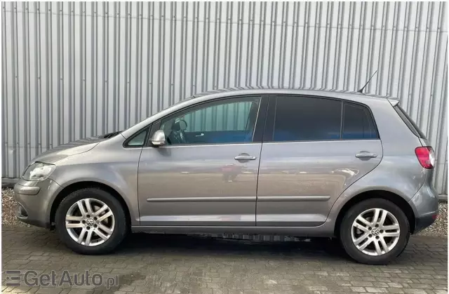 VOLKSWAGEN Golf 1.9 TDI (105 KM) Plus