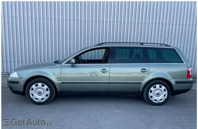 VOLKSWAGEN Passat 1.6 (101 KM)