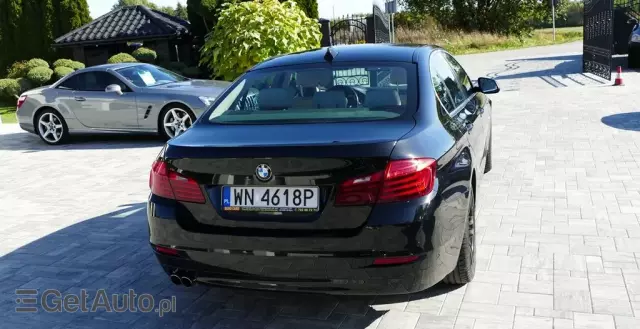 BMW Seria 5 520d xDrive Luxury Line