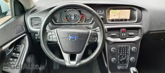 VOLVO V40 D3 Drive-E Momentum