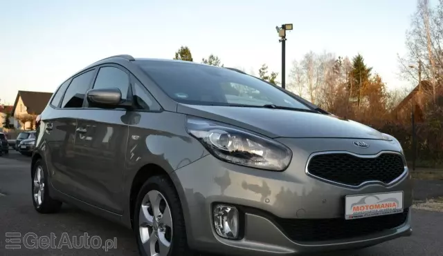 KIA Carens 