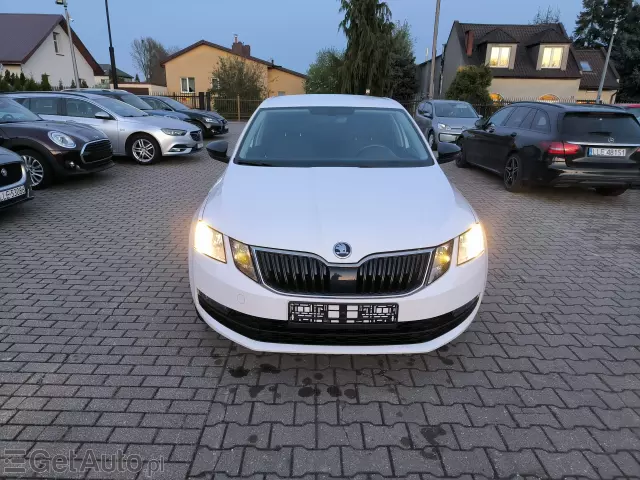 SKODA Octavia Ambition DSG