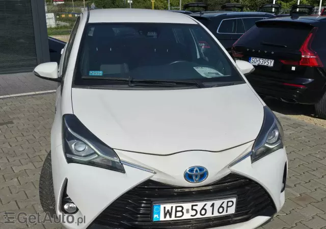 TOYOTA Yaris Hybrid 100 Dynamic