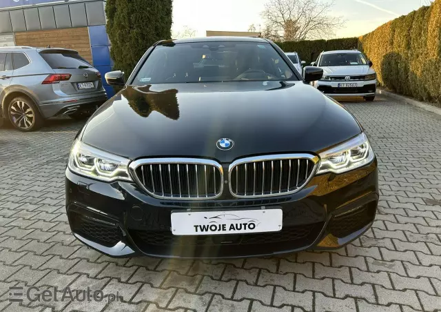 BMW Seria 5 520d xDrive M Sport sport