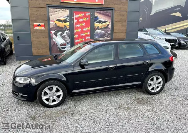 AUDI A3 1.6 TDI DPF Ambiente S tronic