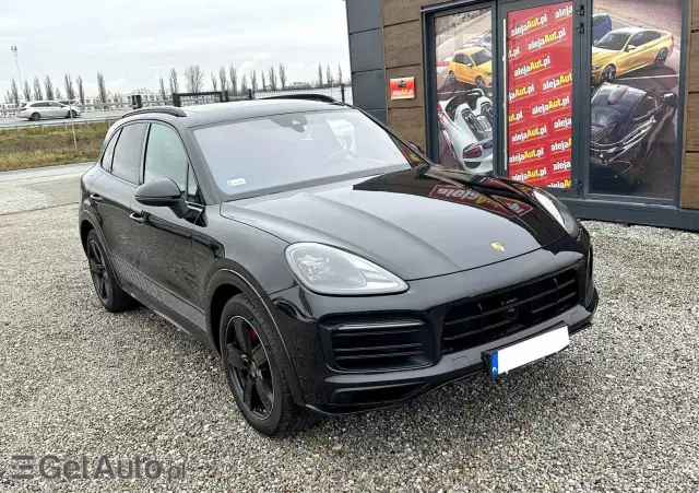 PORSCHE Cayenne Platinum Edition