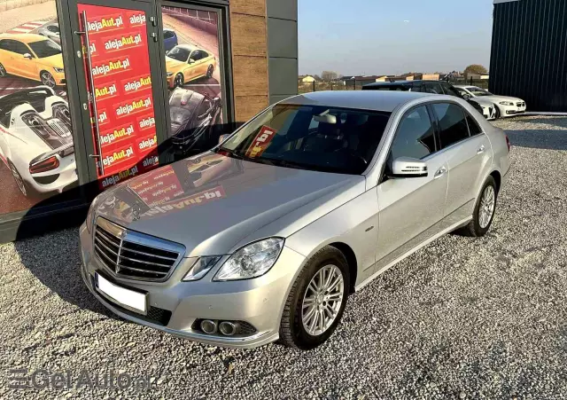 MERCEDES-BENZ Klasa E 220 CDI BlueEff Elegance