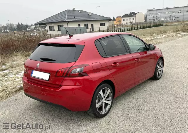 PEUGEOT 308 1.2 PureTech Business Line S&S