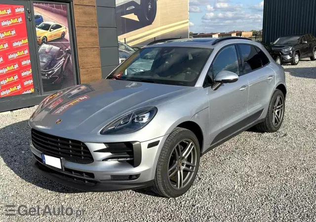 PORSCHE Macan Standard