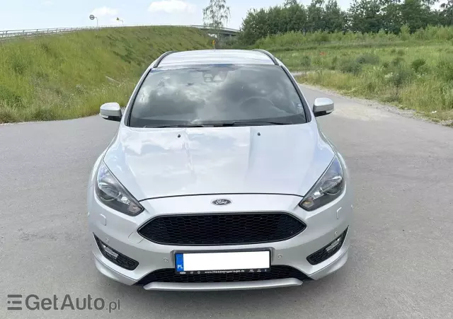 FORD Focus 1.5 EcoBoost ST-Line Business