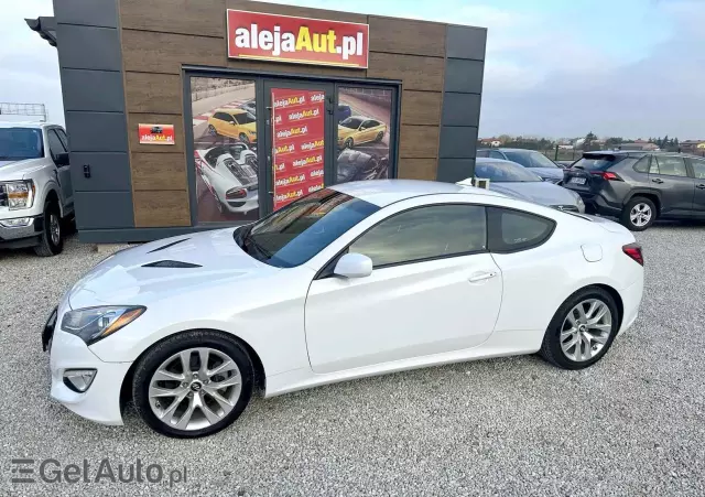 HYUNDAI Genesis Coupe 2.0 T Automatik