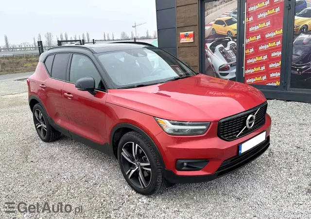 VOLVO XC 40 T5 AWD R-Design