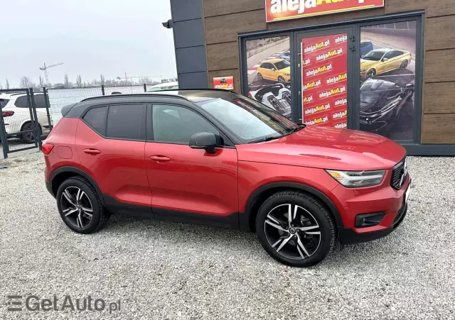 VOLVO XC 40 T5 AWD R-Design