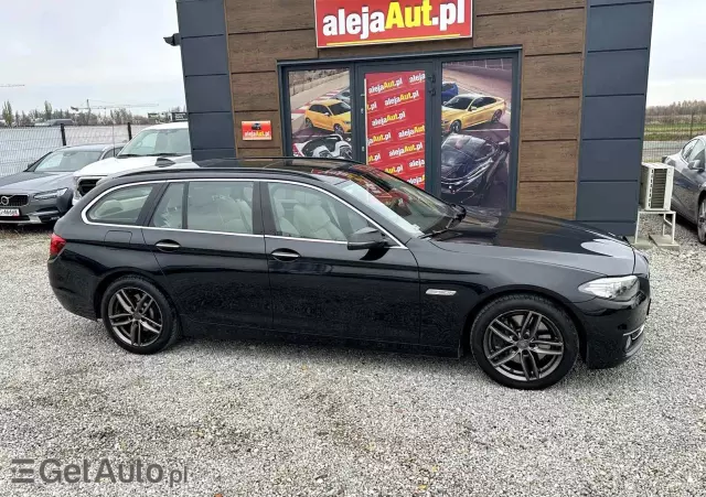 BMW Seria 5 525d xDrive Luxury Line