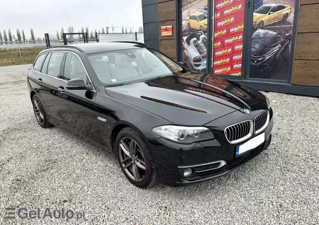 BMW Seria 5 525d xDrive Luxury Line