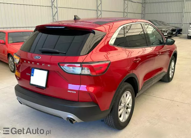 FORD Kuga 1.5 EcoBoost 4x4 Business Edition