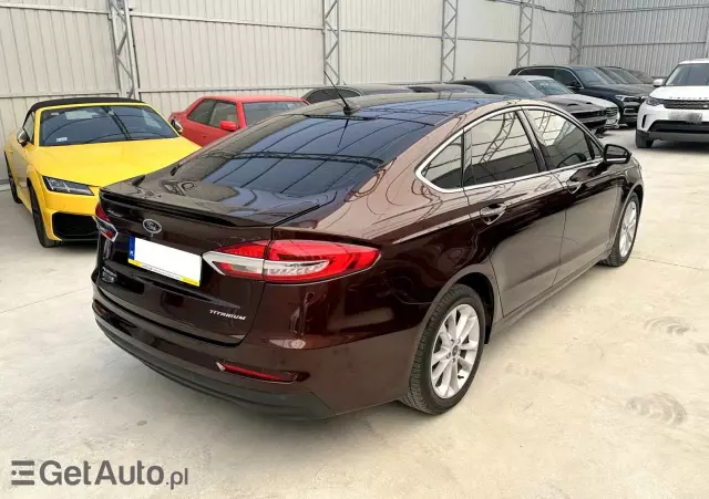 FORD Mondeo 2.0 Hybrid Titanium