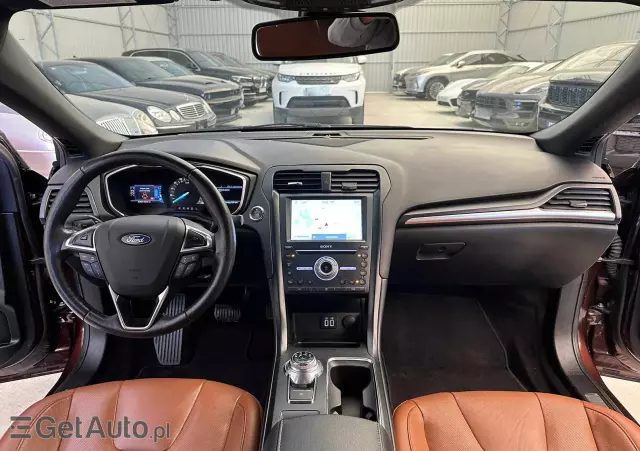 FORD Mondeo 2.0 Hybrid Titanium