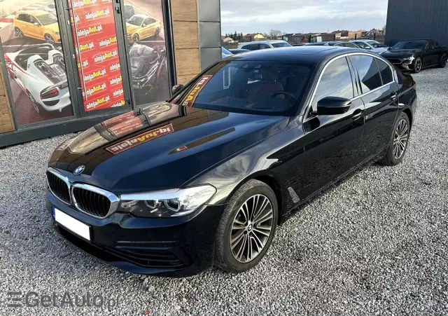 BMW Seria 5 528i xDrive Luxury Line