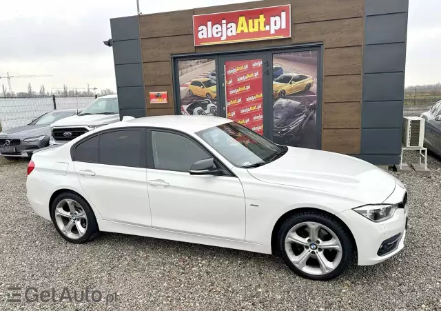 BMW Seria 3 320d xDrive Sport Line